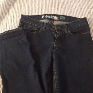 Denizen curvy fit,skinny leg size 10